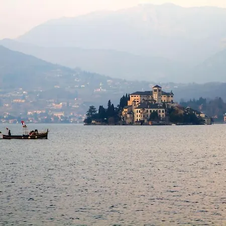 Relax Orta Beautiful Park 度假居